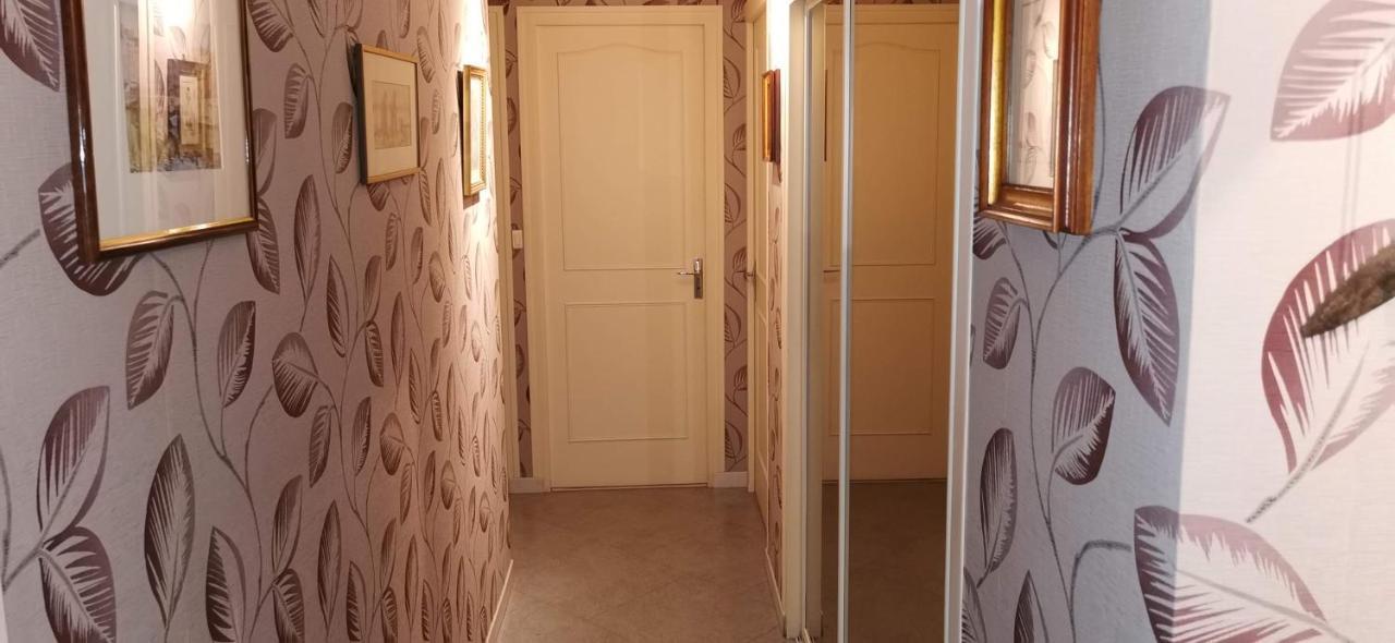 Logement Hyper Centre Champagnole Ngoại thất bức ảnh