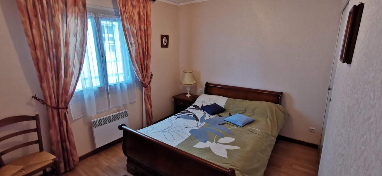 Logement Hyper Centre Champagnole Ngoại thất bức ảnh